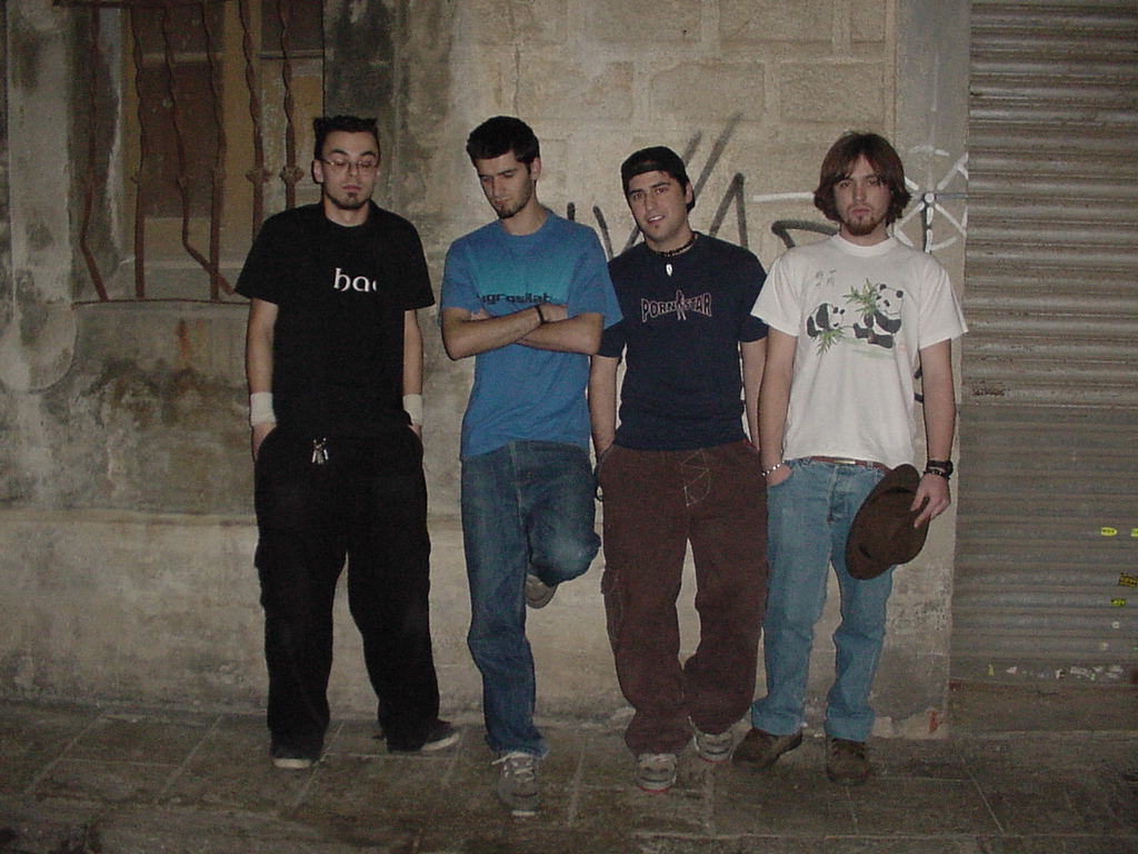 Dux - de izquierda a derecha: Juan- drums, Mike- vocals, Fran- bass y Sasso- guitars. 